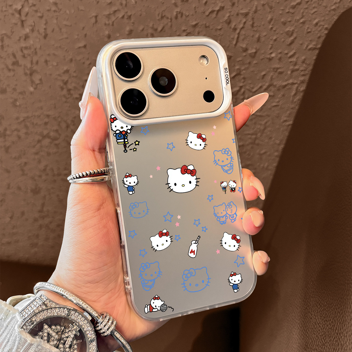 Cute Blue Hello Kitty Pattern  - مراجعة Phone Cases Cute Iphone 13 وسعره