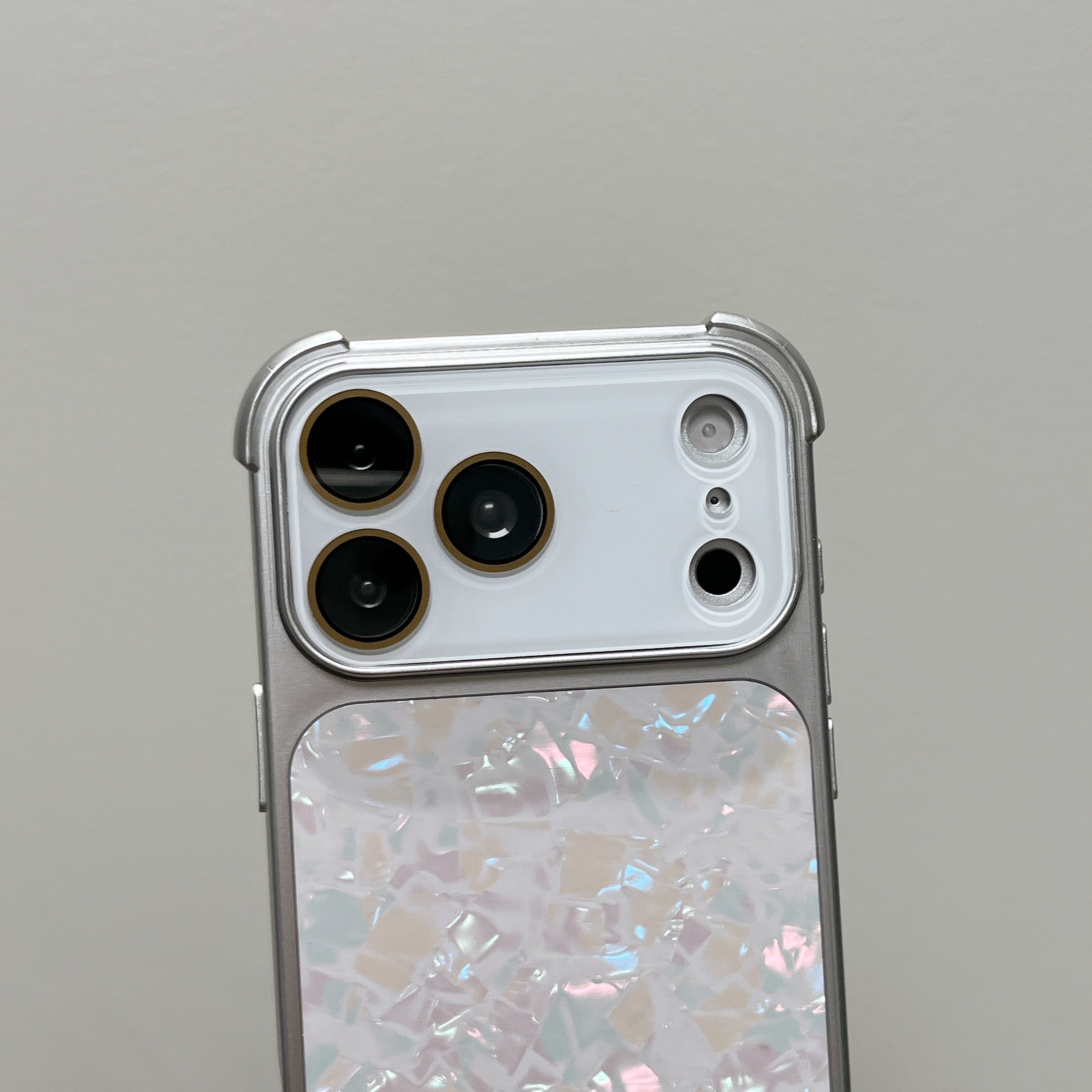 Luxury Plating Armor Laser Gli - مراجعة Glitter Shockproof Case وسعره