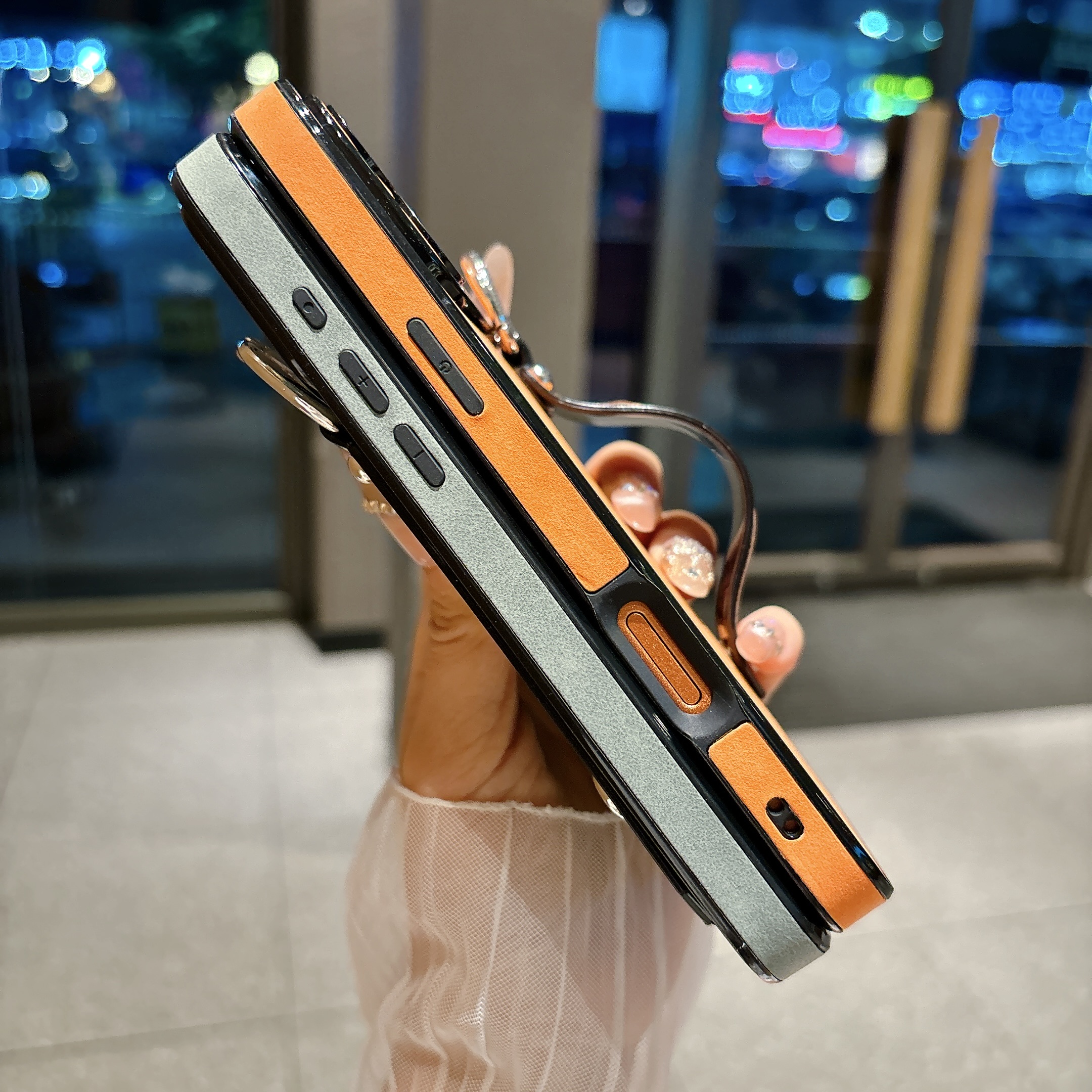 Suede Leather Wrist Strap Hold - مراجعة Phone Cases Holder وسعره