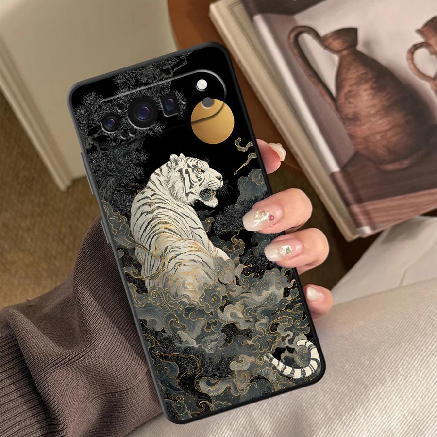 White Tiger Funda Phone Cover  - مراجعة Phone Cases Google Pixel 9A وسعره